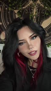 Valentina King's Instagram, Twitter & Facebook