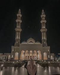 Mempunyai tiga dewan solat iaitu dewan solat utama, dewan solat kedua dan dewan solat wanita. Masjid Sri Sendayan Negeri Sembilan Negeri Sembilan Masjid Taj Mahal