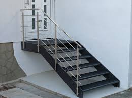 Gitterrosttreppen Metallbau Metallgestaltung Treppenbau Podesttreppe Aussentreppe Treppe