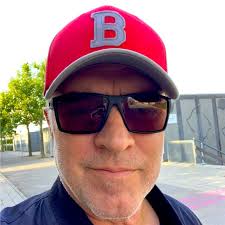 Robert Kovenc Email & Phone Number