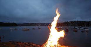 Sankthansaften fra sønderstrand i skagenevents (i.redd.it). Sankthansaften Fikk Skylden For Stygge Barn