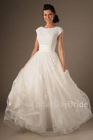 20 Lds Modest Wedding Dresses Informal Wedding Dresses For Older Brides Check More At Http Modest Wedding Dresses Ball Gowns Wedding Modest Wedding Gowns