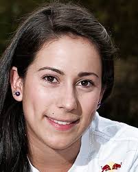 Mariana pajón londoño nació en medellín, colombia, el 31 de octubre de 1991, 7 hija de carlos mario pajón y claudia londoño, quienes también fueron deportistas en su juventud (su padre practicó el automovilismo y su madre la equitación). Mariana Pajon Bmx Race Red Bull Athlete Profile