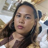 Roxanne Barron's Instagram, Twitter & Facebook