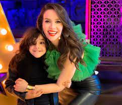 She is the only performer from rio de la plata and one of the very few latin american performers who, despite language and cultural… Natalia Oreiro Un Dia De La Madre Al Aire Libre Y Con Origami Para Ti