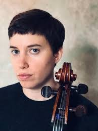 Chelsea Bernstein's Instagram, Twitter & Facebook