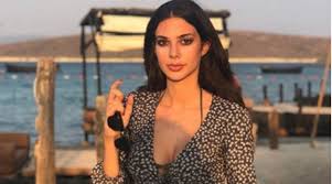 Yeni yaş heyecanı yaşayan deren talu'ya annesi defne samyeli'nden duygusal bir mesaj geldi. Defne Samyeli Nin Kizlari Derin Ve Deren Talu Dan Bikini Sov
