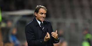 Roberto mancini has built an italy team with a strong group identity and a good mix of veterans and exciting younger talent. Il Ct Dell Italia Roberto Mancini A Freesport Il Benevento Ha Diversi Giocatori Interessanti Li Seguiamo Felici Di Aver Riavvicinato Gli Italiani Alla Nazionale Lab Tv