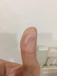 摩爾的母親安（anne）是一名從 蘇格蘭 移居的精神病學社會家，父親彼得·摩爾·史密斯（peter moore smith）曾是美國陸軍傘兵軍官，官至上校，其後通過司法. è€ƒè¥¿é¤è­‰åˆ‡åˆ°æ‰‹ è¡€æµ3å°æ™‚ æœ±è•¾å®‰ç¡¬æ'é †åˆ©éŽé—œ æ¯æ—¥é ­æ¢