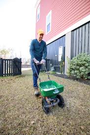 In this video, i explain and show how to apply the new scotts turf builder triple action with the scotts turf builder spreader.i have a front and backyard bu. How To Use Scotts Turf Builder Triple Action Southern Ultrafeed