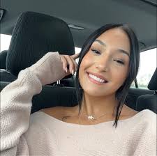 Sydney Lugo (@sydney.lugo.63102) • Facebook