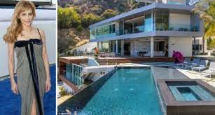 Casa onde viveu e morreu atriz Brittany Murphy é colocada à venda -  MidiaNews