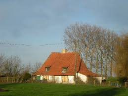 Ancienne Chaumiere Flamande De Type Frisonne A Houtkerque Chaumiere Type De Maison Maison