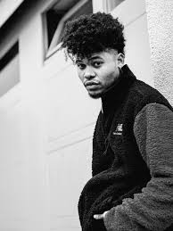 Nyamandi Adrian, Schauspieler (Hobrig