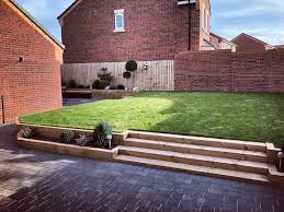 The general purpose of the steps walkway garden design was supposed to use the entire length of the slope garden and supply an awesome landscaping in your garden. Top 7 Ideas For Using Railway Sleepers In The Garden