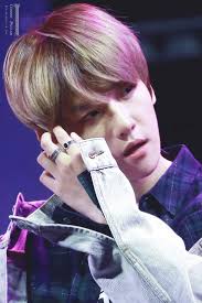 His Beautiful Hands And Sweet Eyes 180927 Korea Sale Festa Exo Baekhyun Kpop Kpopidol 엑소 백현 Exo Chanbaek Baekhyun Byun Baekhyun