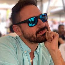 Hello, we are visiting a villa in August and I wanted to ask a couple of  things… Are taxis easy to get from supermarkets? Are there boat trips from  the Marina? Where