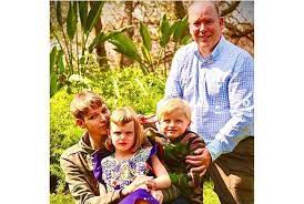 Princess charlene and prince albert of monaco release family's glamorous christmas card. Thz0ca7wsyomim