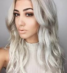 Platinum blonde hair doesn't only require a complicated dyeing process, but it also takes lots of pampering to keep platinum hair looking and feeling its best. Choose The Best Blonde Hair Dye With Confidence Fashionarrow Com