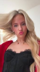 Brooke Ferris's Instagram, Twitter & Facebook