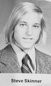 Sandra Erdos's Instagram, Twitter & Facebook