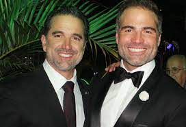 Posted at 20:30h in the interview por gustavo moscoso 0 comentarios. Un Actor Y Un Empresario Los Hermanos Ecuatorianos Que Luchan Contra El Cambio Climatico Cnn Video