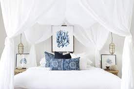Sebab sudah ada banyak contoh desain kamar pengantin sederhana namun tetap terlihat romantis yang bisa kamu tiru. 7 Dekorasi Kamar Pengantin Baru Paling Romantis