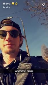 mari hayes (@marinino8)