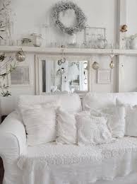 Beim shabby chic inszenierst du ausgewählte flohmarktfunde, erbstücke oder auf alt gemachte möbel in moderner umgebung und schaffst so eine gemütliche atmosphäre. Vertraumtes Stadthaus Chic Wohnzimmer Shabby Chic Wohnzimmer Wohnen