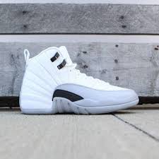 Pin By Yulissa Villarreal On Chill Fashion In 2020 Jordan Shoes Girls Fresh Shoes Shoes Sneakers Jordans