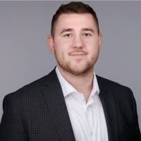 100+ profilů „Ugarak“