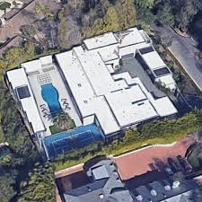 Kylie kristen jenner is an american media personality, socialite, model, and businesswoman. Kylie Jenner S House In Los Angeles Ca Google Maps 6