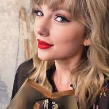 Happiest Birthday to my kaleshi Aurat 🥹💗 From hating each other to you  being one of my closest friends we have come a long wayy and i am so  grateful for that