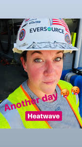 Gas distribution mechanic sharing experiences and connecting with women in  construction