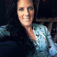 Lindsey Mcfadden's Instagram, Twitter & Facebook