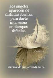 Los Angeles Aparecen De Distintas Formas Para Darte La Mano En Tiempos Dificiles Comparte Con Tus Amigos Compa Frases Frases Espirituales Frases Reflexion