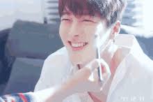 #come and hug me #kdrama #jang ki yong #jin ki joo #sighssssssssss #im sooooo happy we got a happy ending #and theyre sooo content #theyre soo happy = makes me happy #i need them in another drama #mine. Jang Kiyong Chang Kiyong Gif Jangkiyong Changkiyong Smile Discover Share Gifs