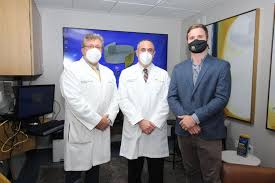 WVU Rockefeller Neuroscience Institute offers patients added comfort, high  quality care with virtual reality surgical suite