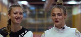 Jun 20, 2021 · bij de vrouwen waren er tweede plekken voor lieke klaver op de 200 meter (23,32) en pauline hondema bij het verspringen (6,40 meter). Hardloopnieuws Femke Bol Lieke Klaver Samen Sterker Video