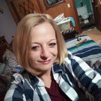 Martina Weir's Instagram, Twitter & Facebook