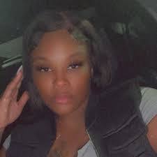 Jennifer Paramo's Instagram, Twitter & Facebook