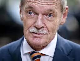 Raad van State fluit wolvenhater Jean Rummenie (BBB) terug