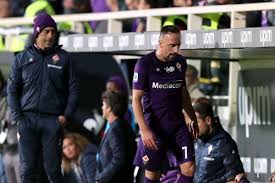 Fiorentina forward franck ribery has issued an apology via the club, after being shown a red card for shoving an assistant referee following his side's defeat against lazio. Fiorentina S Franck Ribery Banned 3 Matches For Shoving Referee Viola Nation