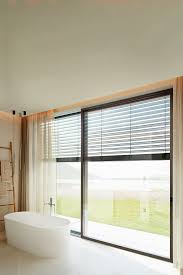 Bad Mit Schiebetur Und Raffstore Raffstore Aluminium Fenster Fenster Anthrazit