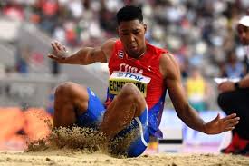 Along with the triple jump, the two events that measure jumping for distance as a group are referred to as the horizontal jumps. Il Video Del Salto Di Juan Miguel Echevarria Nel Lungo Miglior Prestazione Mondiale A Madrid Atleticanotizie