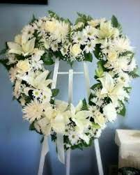 You can choose from our collection of sympathy flower arrangements to pay your respects and offer your feelings of deepest. Heart Shaped Easel Spray With Lilies Roses Daisies Funeral Flowers Philippines