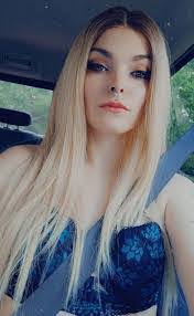 Lisa Coady's Instagram, Twitter & Facebook