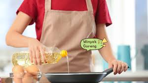 Minyak kelapa memang sangat bagus untuk memasak pada suhu tinggi seperti menggoreng atau. Jangan Sampai Salah Ya Moms Ini 5 Jenis Minyak Untuk Memasak Dan Kegunaannya Orami