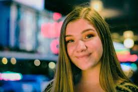 Sturm among 3 seniors to earn Monday Musical scholarships