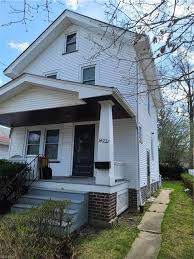 Cottage of flowers is a local lakewood, oh florist. 14221 Cedarwood Ave Lakewood Oh 44107 27 Photos Mls 4274252 Movoto